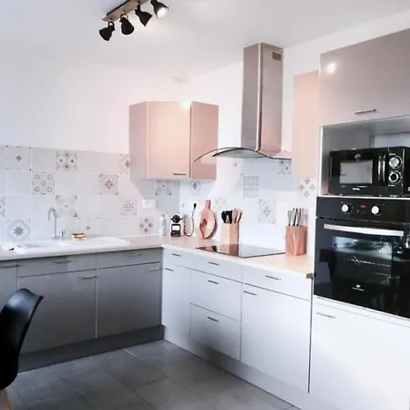 Au Coeur Du Medoc, La P'tite Maison De Charlotte Cissac-Médoc